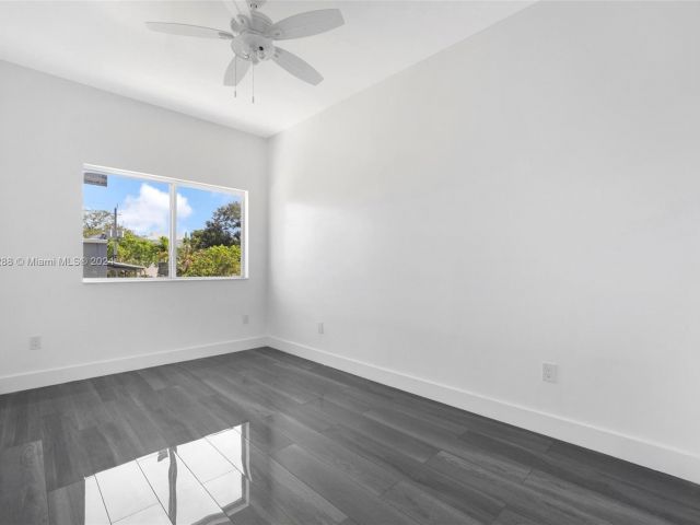 Home for sale at 1215 W Las Olas Blvd 1215 - photo 5459963