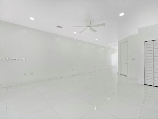 Home for sale at 1215 W Las Olas Blvd 1215 - photo 5459967