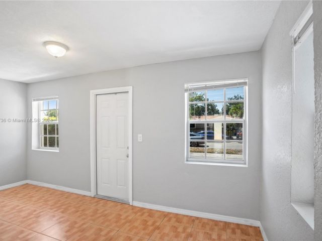 Home for sale at 421 NW 106th St - photo 5460833