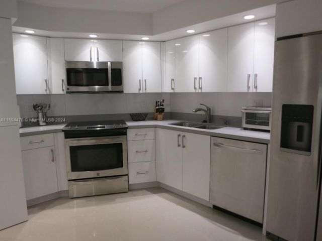 Apartment for rent  Unit #C403 - photo 5461711