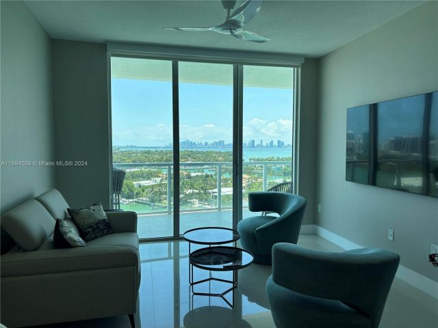 Apartment for rent  Unit #PH6 - photo 5461842