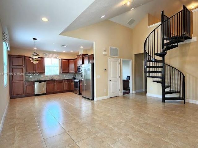 Home for rent at 8285 Cascada Isles Dr 8285 - photo 5461247