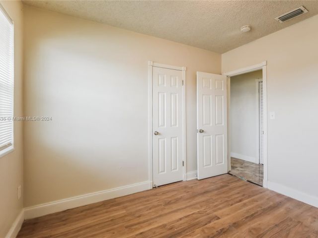 Home for rent at 900 NW 199th St 0 - photo 5461347