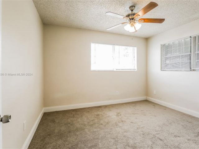 Home for rent at 900 NW 199th St 0 - photo 5461350