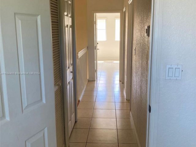 Home for sale at 8330 NW 107th Pl 6-21 - photo 5461378