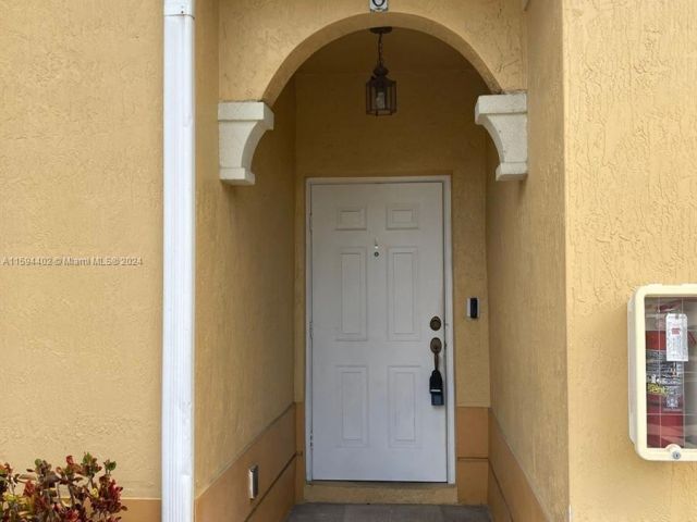 Home for sale at 8330 NW 107th Pl 6-21 - photo 5461391