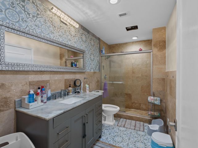 Home for sale at 701 NW 8th Avenue - photo 5500218