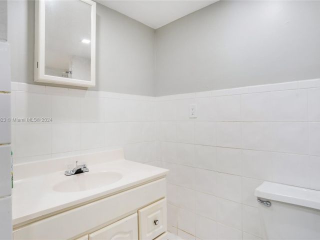 Home for rent at 6535 NW 6th Ave - photo 5461873
