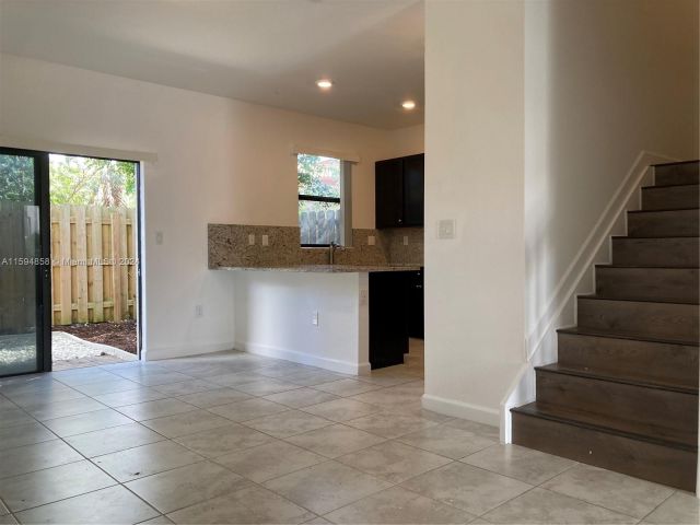 Home for rent at 390 NE 208th Ter 390 - photo 5462868