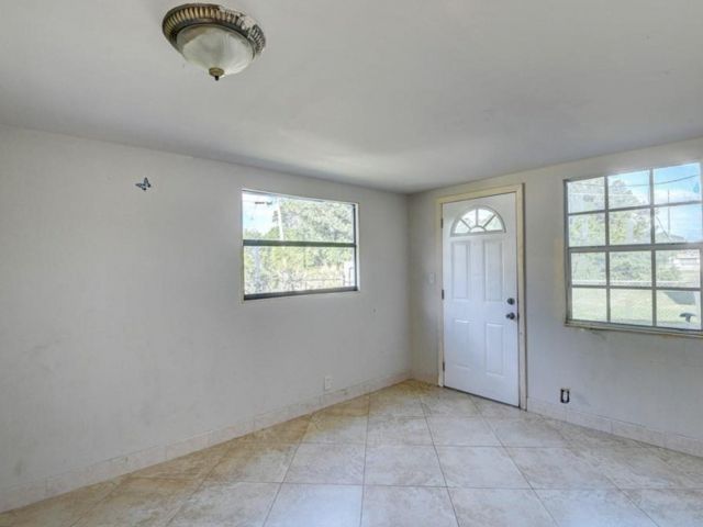 Home for sale at 118 NW 13th Ave - photo 5497615