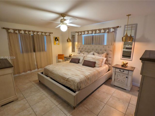 Home for sale at 1900 NW 95th Ave - photo 5463740