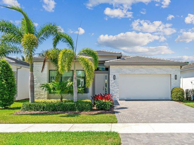 Home for sale at 8613 Torrey Isles Terrace - photo 5496623