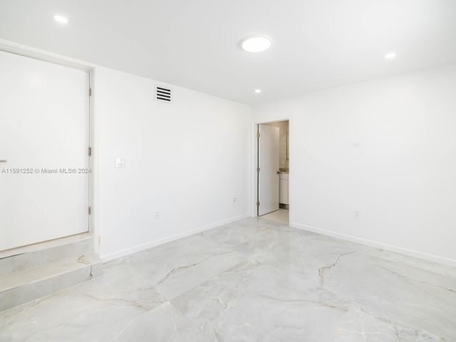 Home for rent at 30 NW 41st St 30 - photo 5464786