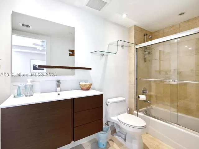3-bedroom condo for rent in Hallandale Beach - 1800 S Ocean Dr 1401 - MondialRealty