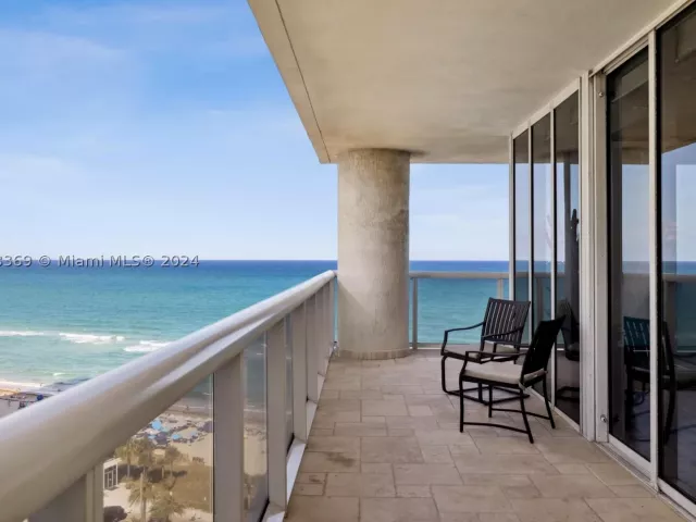 3-bedroom condo for rent in Hallandale Beach - 1800 S Ocean Dr 1401 - MondialRealty