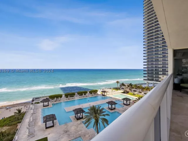 3-bedroom condo for rent in Hallandale Beach - 1800 S Ocean Dr 1401 - MondialRealty