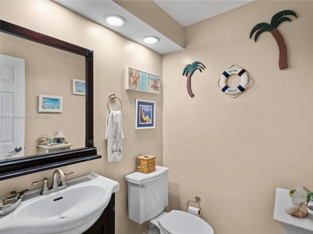 Home for sale at 5510 SW 147th Ct - photo 5464840