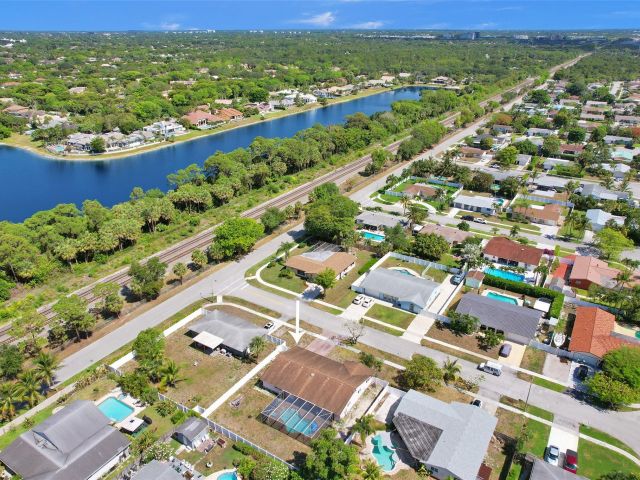 Home for sale at 1780 SW 12th St - photo 5496504