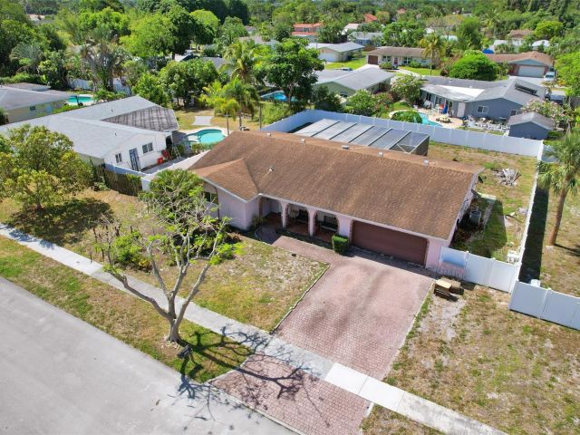 Home for sale at 1780 SW 12th St - photo 5496512