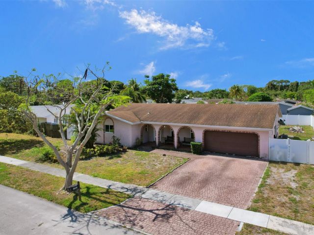 Home for sale at 1780 SW 12th St - photo 5496517