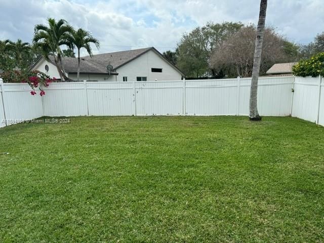 Home for rent at 8965 SW 59 ct - photo 5465650