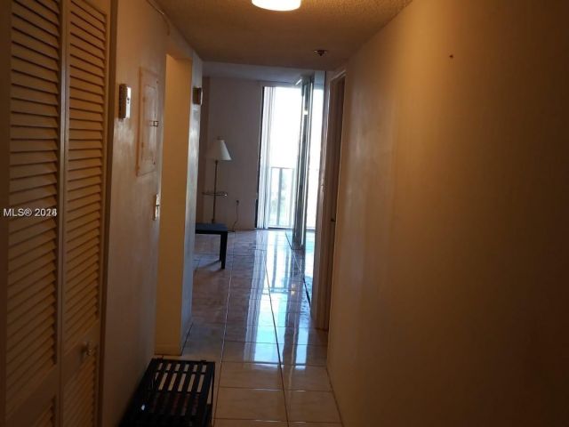 Apartment for rent  Unit #1015 - photo 5466016