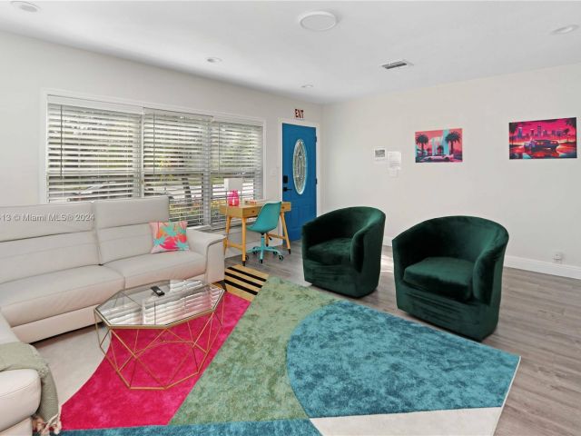 Home for sale at 1535 Hollywood Blvd - photo 5468488