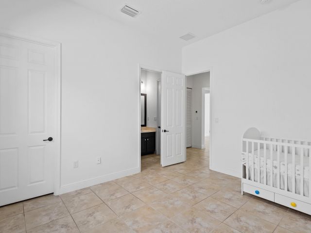 Home for rent at 2673 NW 83rd Ter - photo 5494425