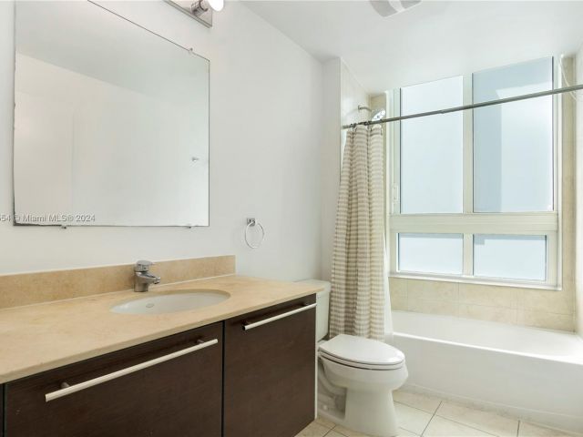 Apartment for sale  Unit #3410 - photo 5468297