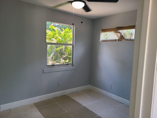 Home for rent at 1304 NW 2nd Ave - photo 5466507