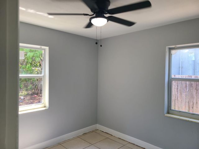 Home for rent at 1304 NW 2nd Ave - photo 5466508