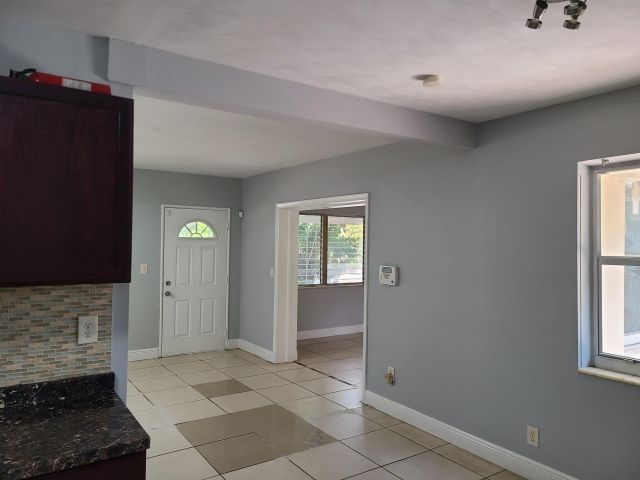 Home for rent at 1304 NW 2nd Ave - photo 5466512