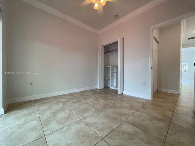 Home for rent at 2513 NE 41st Ter 2513 - photo 5466854