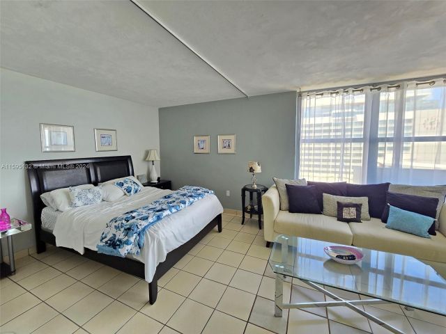 Apartment for sale  Unit #1021 - photo 5469776