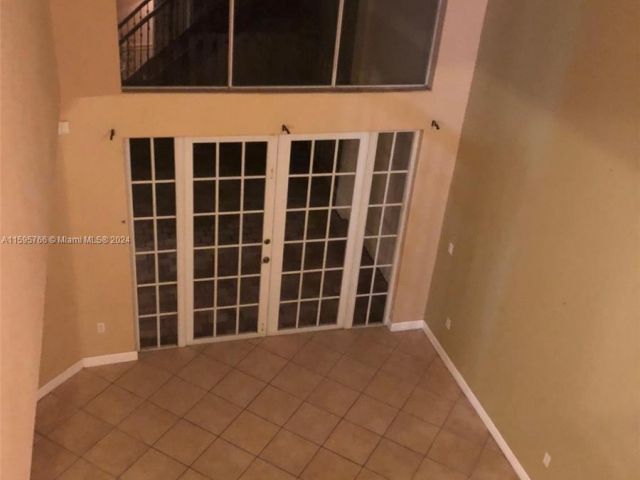 Home for rent at 11257 NW 55th Ln - photo 5467605