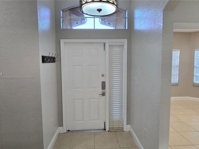 Home for rent at 16325 SW 103rd Ter 16325 - photo 5468532