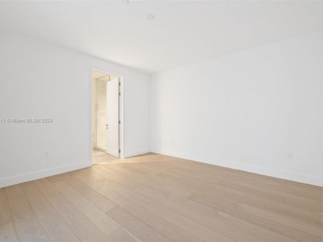 Apartment for rent  Unit #402 - photo 5472222