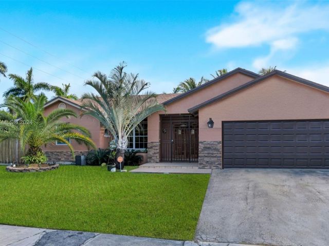 Home for sale at 13702 SW 285th St - photo 5479687