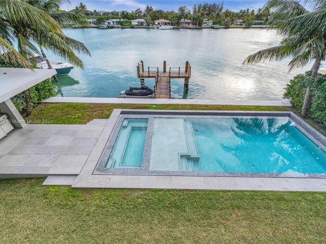 Home for rent at 1234 S Biscayne Point Rd n/a - photo 5470813