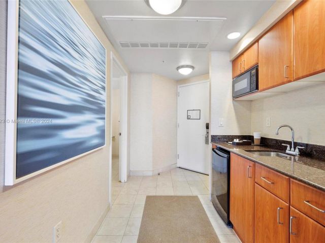 condo for sale in Sunny Isles Beach - 18001 Collins Ave 1710 - MondialRealty