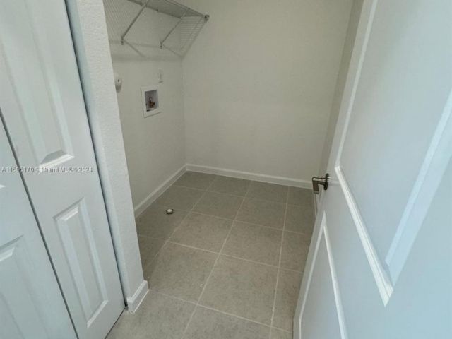 Home for rent at 740 SE 14 street . - photo 5470144