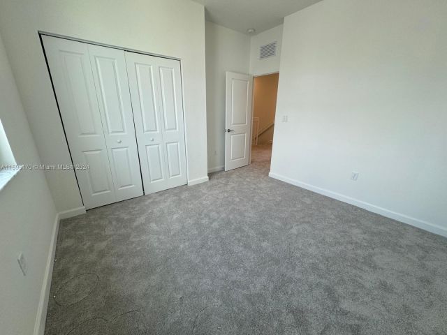 Home for rent at 740 SE 14 street . - photo 5470146