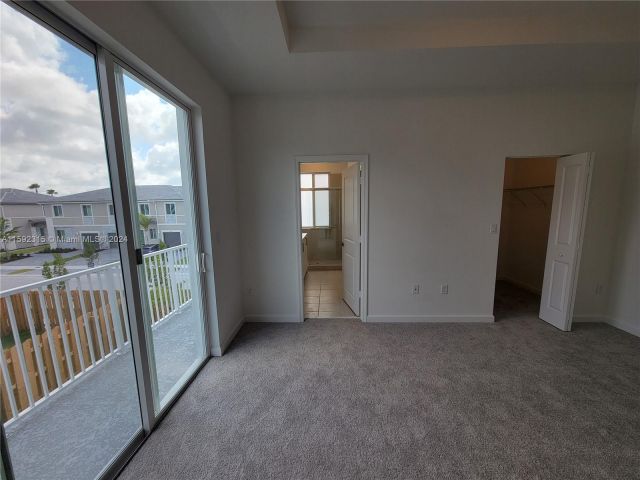 Home for rent at 745 SE 15 ST - photo 5470188