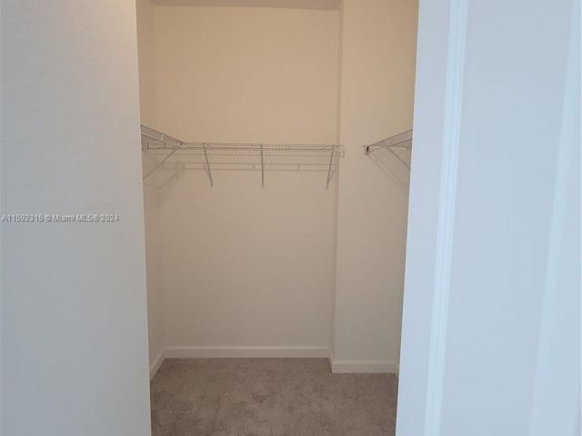 Home for rent at 745 SE 15 ST - photo 5470190