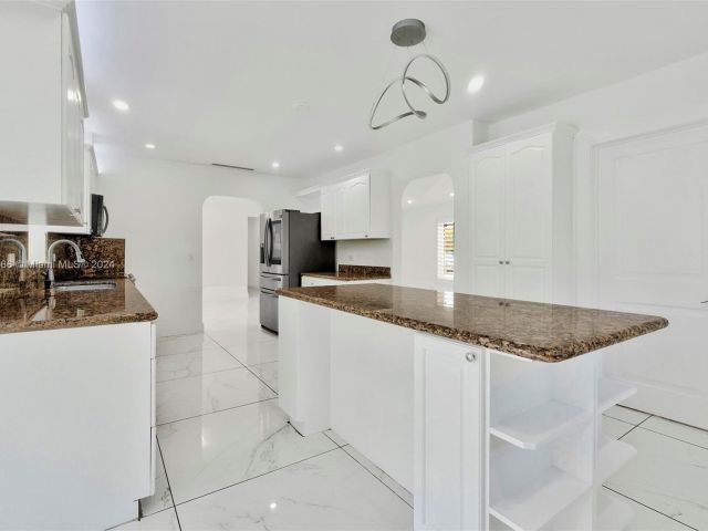 Home for sale at 10223 SW 17th St - photo 5490391