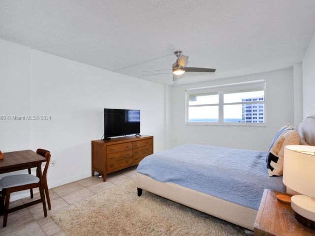 Apartment for rent  Unit #1009 - photo 5471593
