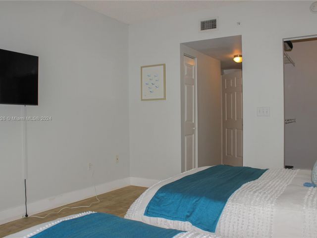 Apartment for sale  Unit #1316 - photo 5473029