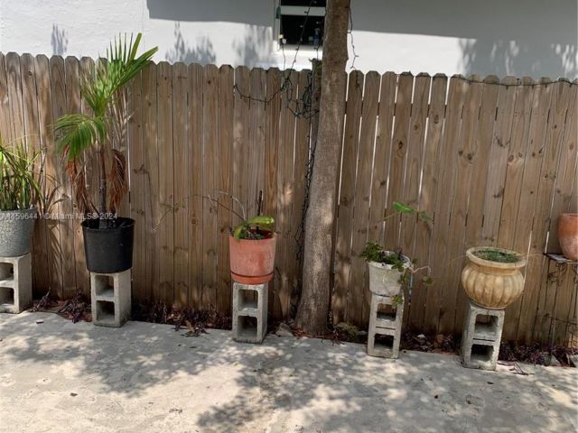 Home for rent at 1829 SW 19th St - photo 5471176