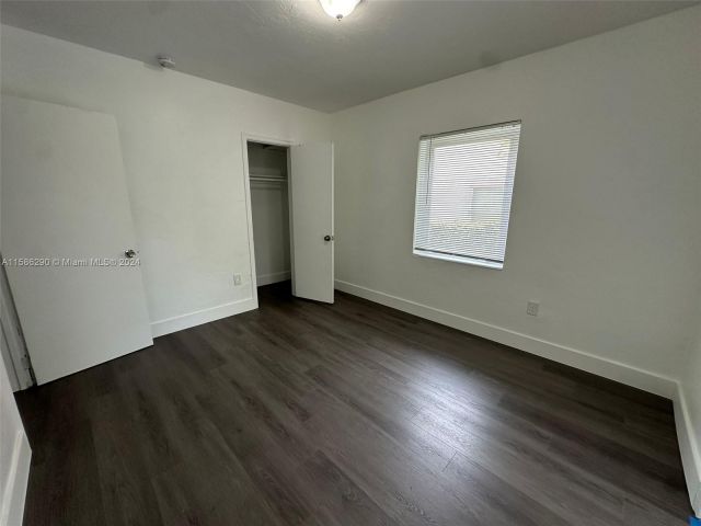 Home for rent at 10846 NE 4th Ave - photo 5471182