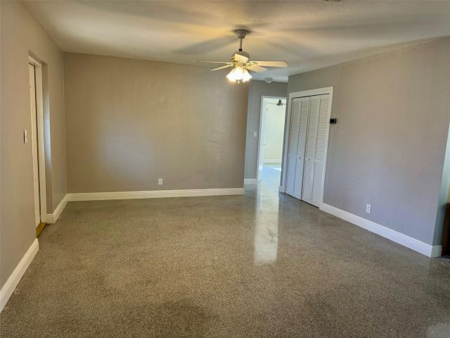 Home for rent at 2624 NE 8th Ct - photo 5476358